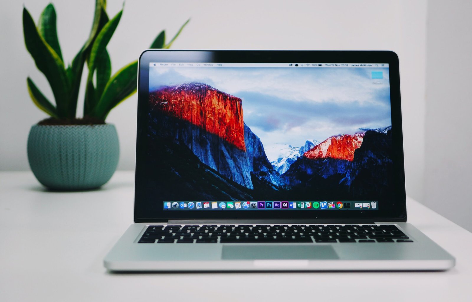 windows 10 taskbar macos